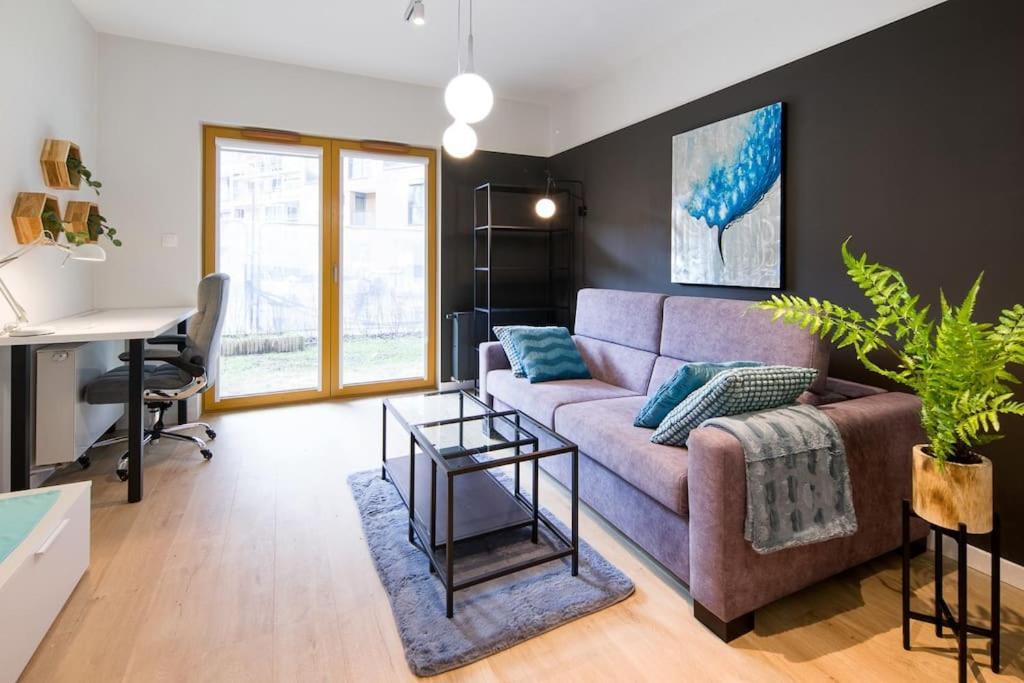 Modern Apt Next To Train Station Cracóvia Exterior foto